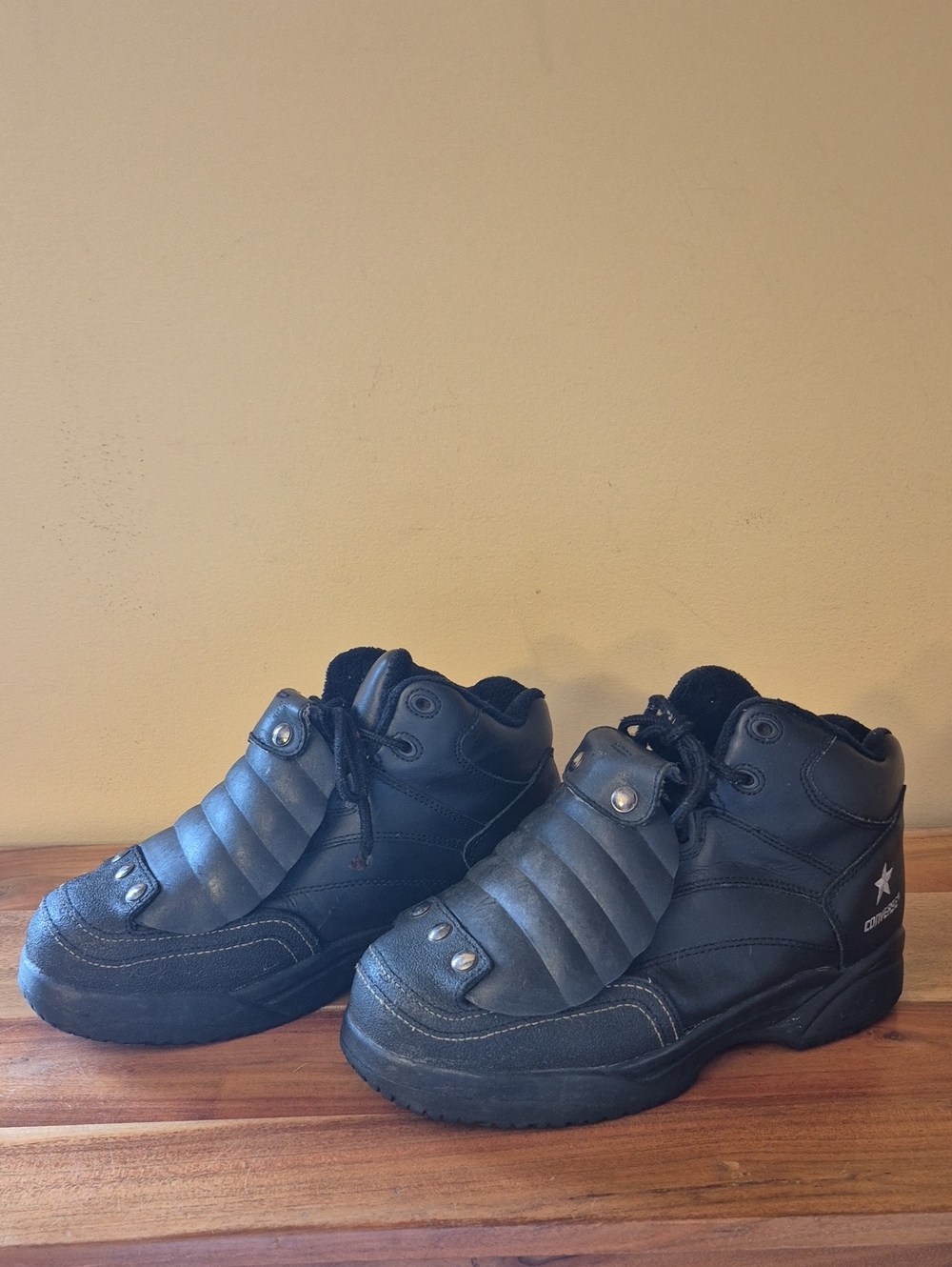 Converse Womens' Black Leather Steel Toe Non-Slip Safety Shoes - Sz. 9 - Picture 3 of 8